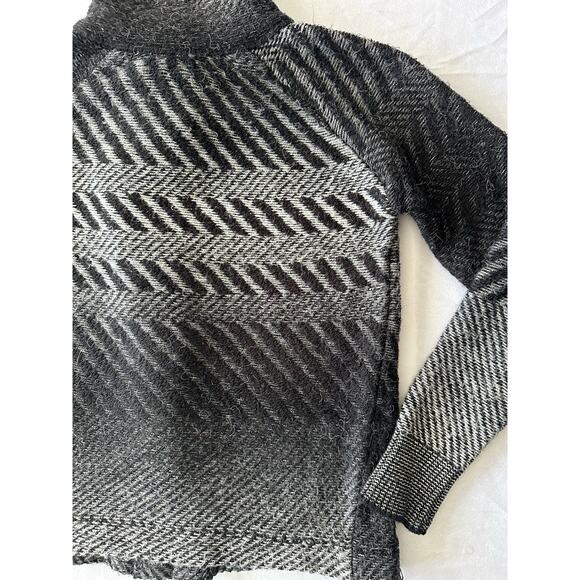 Ava Woman's Wool Blend Cardigan Sweater Size XS - Picture 3 of 7